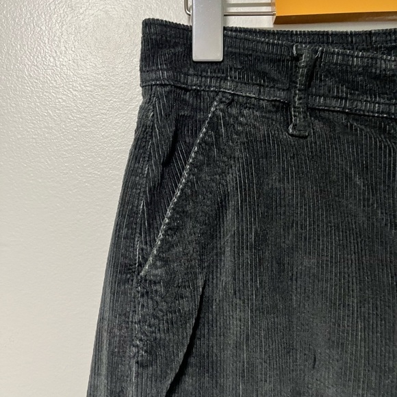 American Eagle Women’s Black Corduroy Cargo Pants Size 6 Regular - Picture 13 of 14